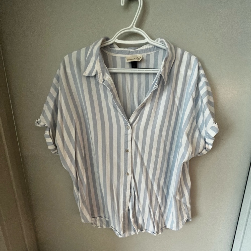 XL blue striped button down shirt